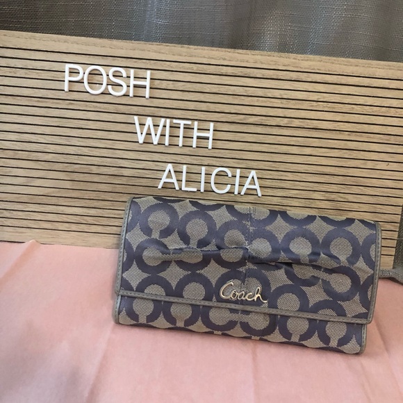Coach Handbags - Coach wallet